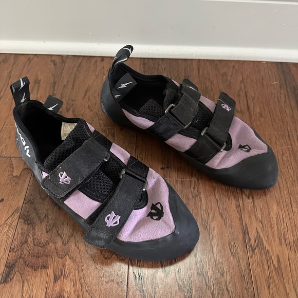 ecotrax Shoes - Evolv Climbing Shoes